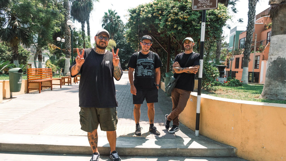 Cake, Oso de Agua y The Monks juntos en Barranco